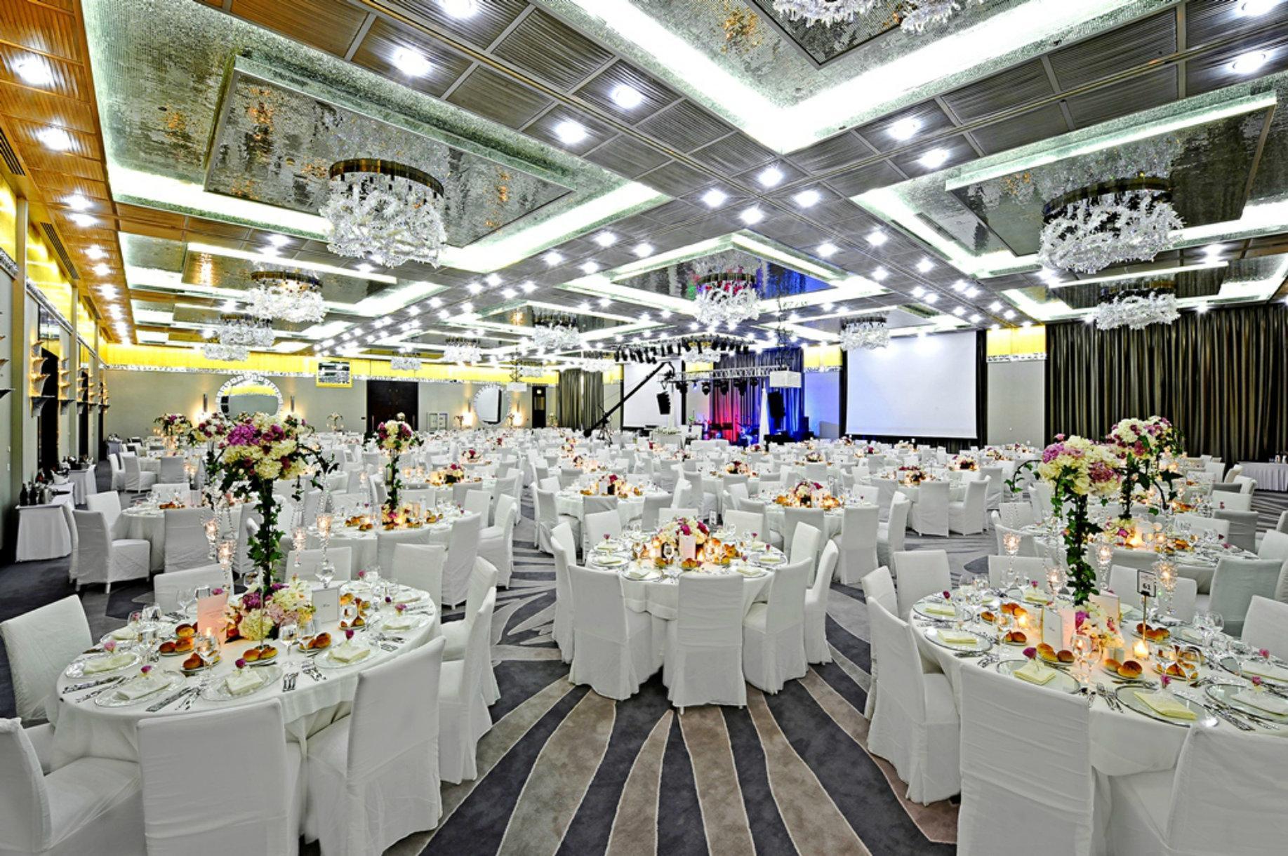 크라운 플라자 부르사 컨벤션 센터 앤드 테르말 스파 호텔 부루사 외부 사진 The ballroom of the hotel