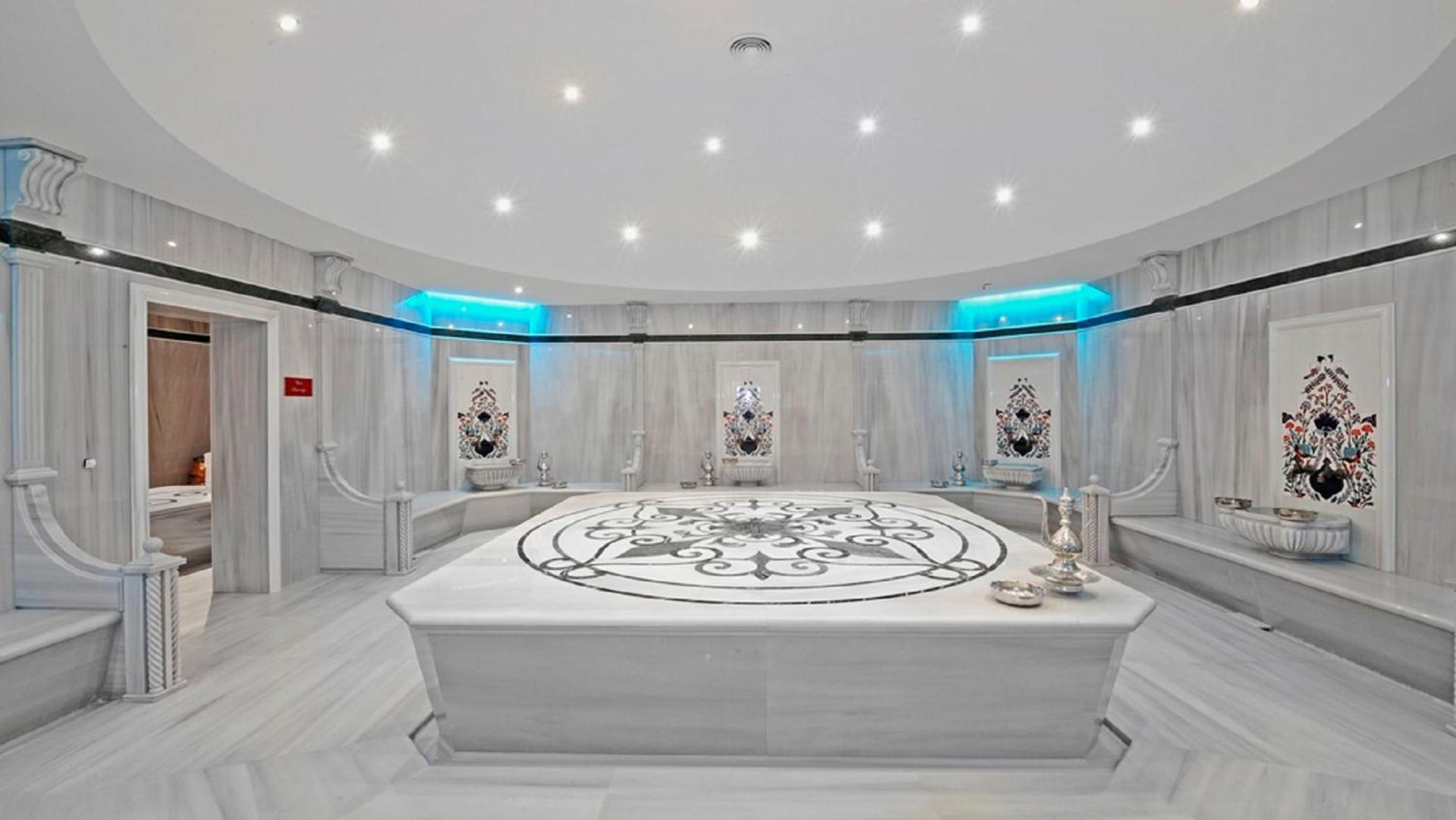 크라운 플라자 부르사 컨벤션 센터 앤드 테르말 스파 호텔 부루사 외부 사진 Turkish bath