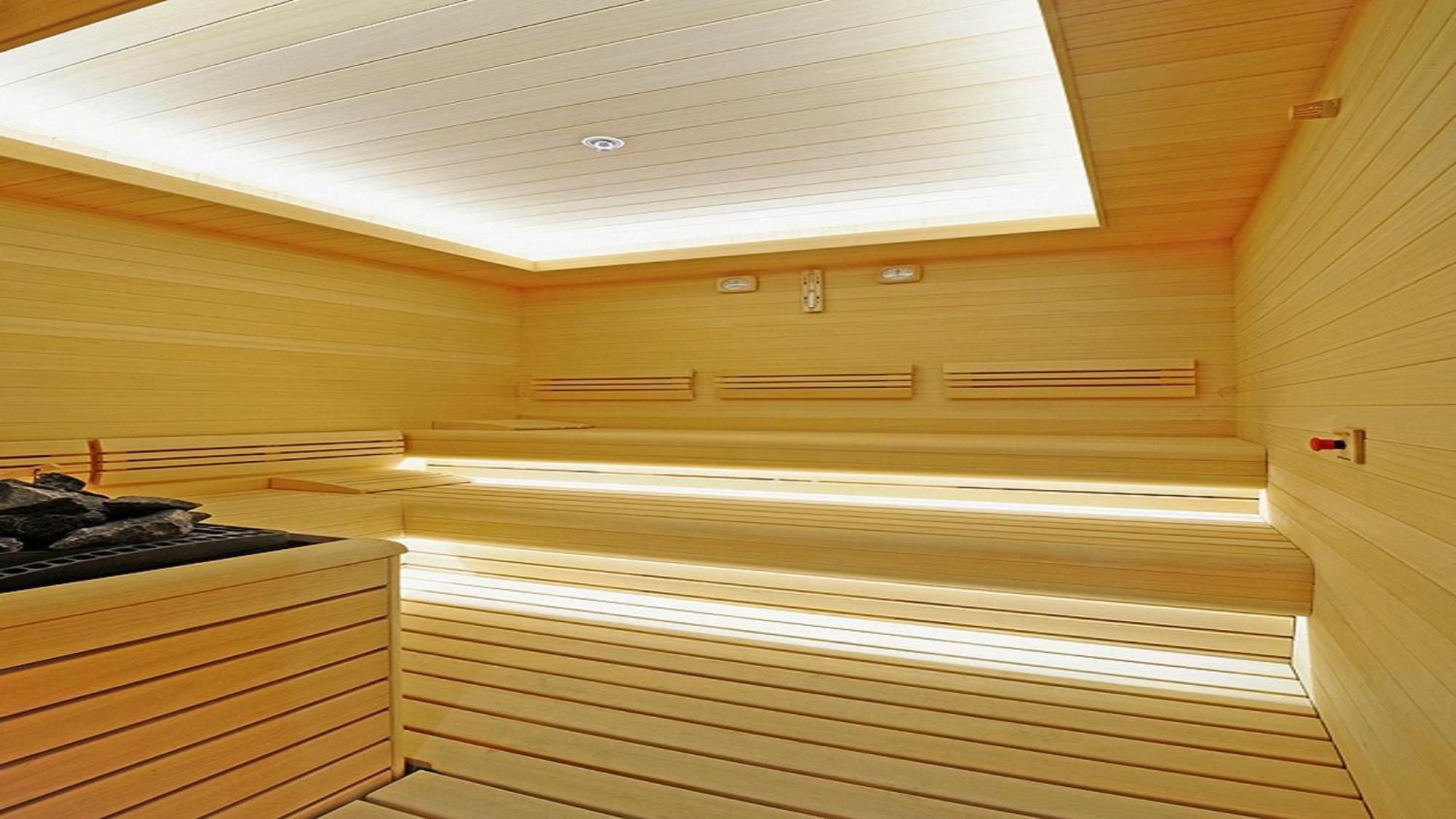 크라운 플라자 부르사 컨벤션 센터 앤드 테르말 스파 호텔 부루사 외부 사진 A modern Finnish sauna